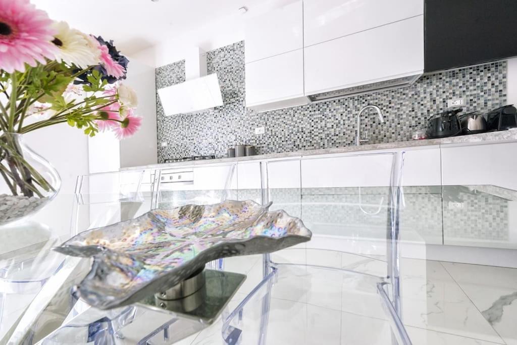 Apartament Domus Delia Pescara Centro Zewnętrze zdjęcie