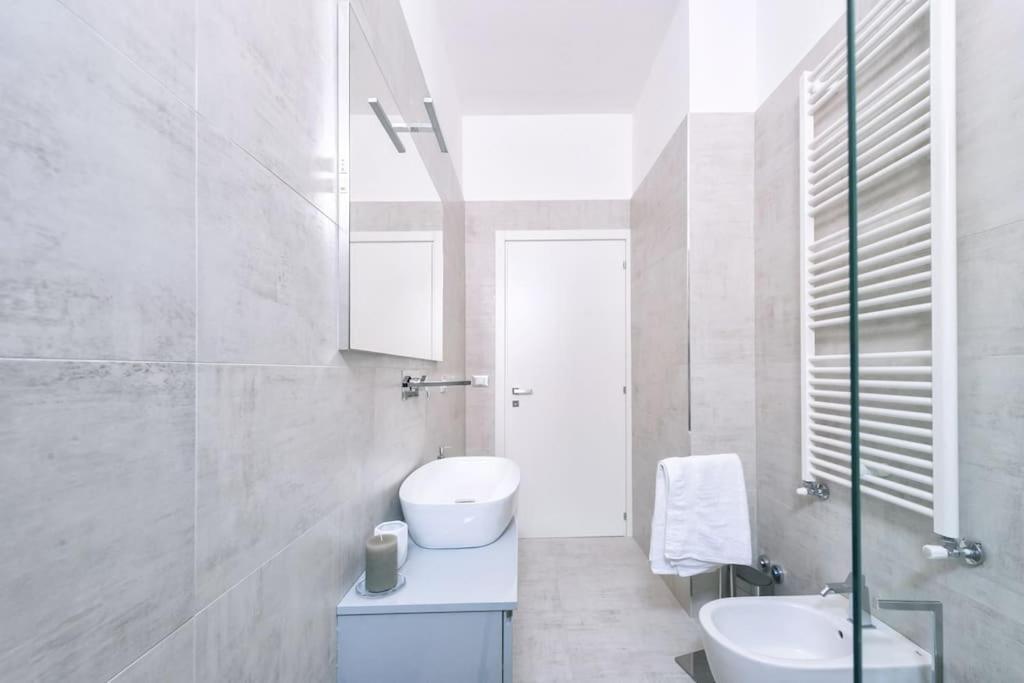 Apartament Domus Delia Pescara Centro Zewnętrze zdjęcie